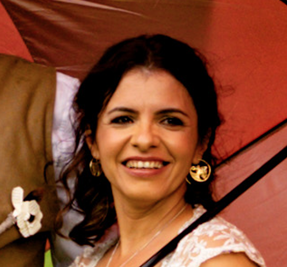Lucia R de Almeida